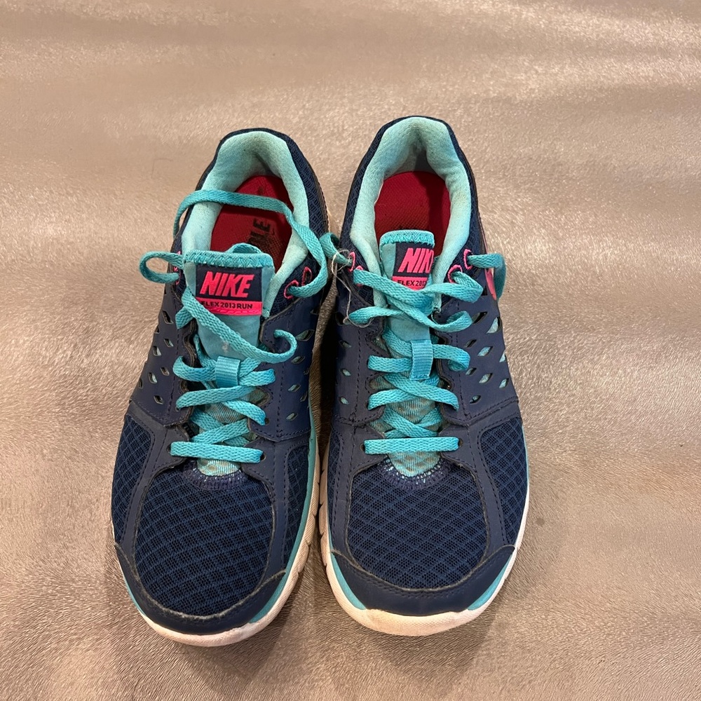 Nike Flex 2013 Run women’s sneakers. Size 6.5
